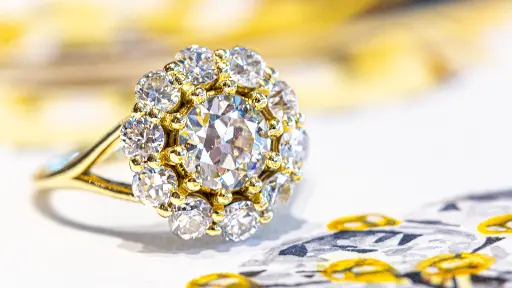 Comet Ring With (14) Oval Sapphires Weighing 7.00ct And (20) Round